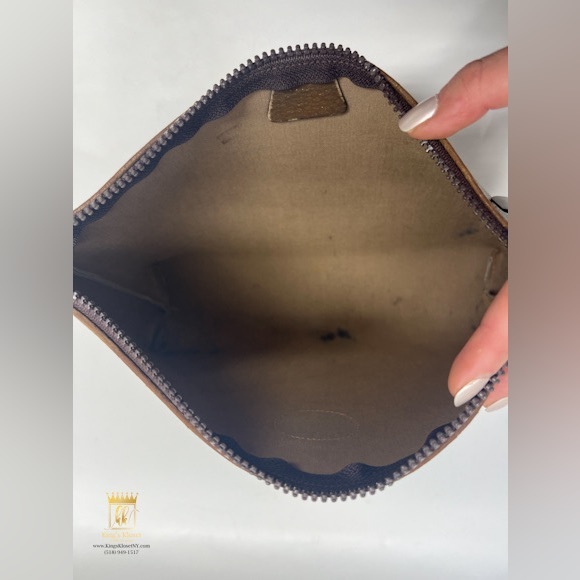 Gucci plus pouch /  clutch - Picture 8 of 11